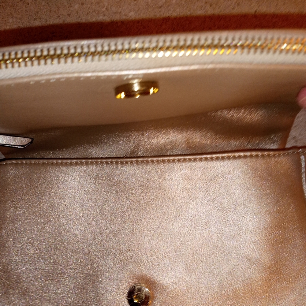 Purse - Picture 3 of 5